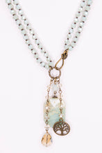 Load image into Gallery viewer, Lily Necklace in Mint