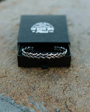 Load image into Gallery viewer, Thorned Grace Bracelet