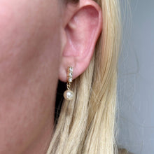Load image into Gallery viewer, 18k Gold Filled Drop Pearl Earrings