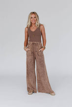 Load image into Gallery viewer, Relaxing Robin Wide Leg Pant - New Mocha