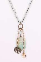 Load image into Gallery viewer, Lily Necklace in Mint