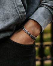 Load image into Gallery viewer, Thorned Grace Bracelet