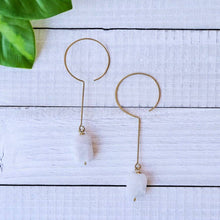 Load image into Gallery viewer, Crescendo Earring