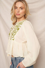 Load image into Gallery viewer, Silver Spurs - Top