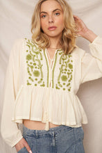 Load image into Gallery viewer, Silver Spurs - Top