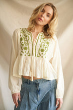 Load image into Gallery viewer, Silver Spurs - Top