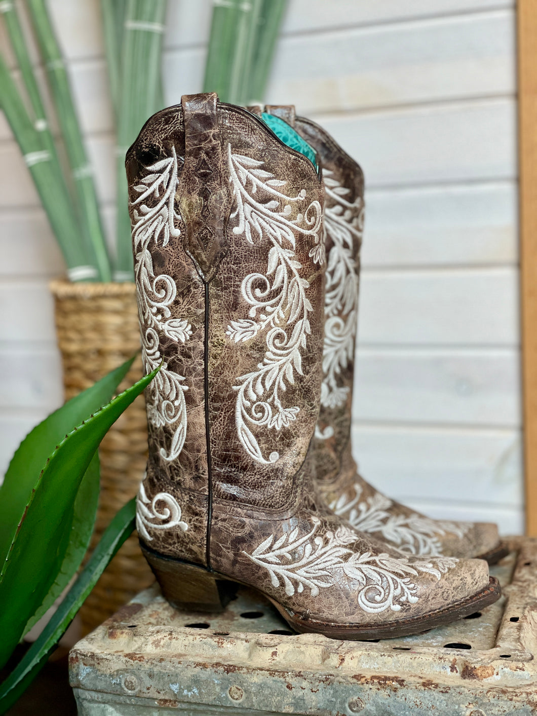 Sarah- Embroidered Boots