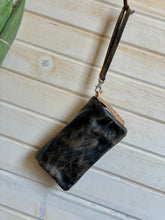 Load image into Gallery viewer, Cadence Clutch/Wallet/Crossbody Bag
