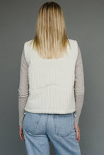 Load image into Gallery viewer, Fallin in Love Vest
