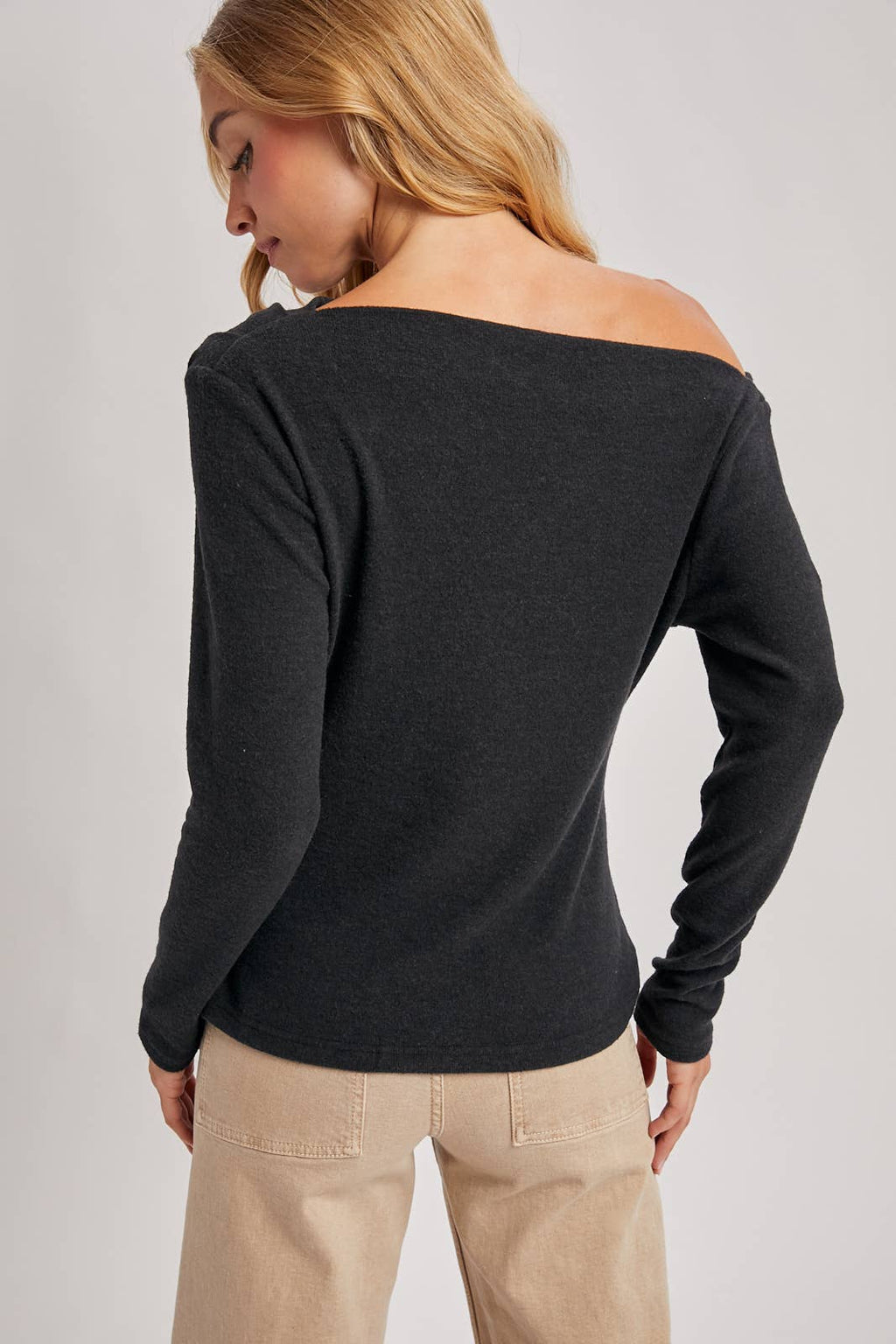 The Quiet Horizon - Off the Shoulder Top