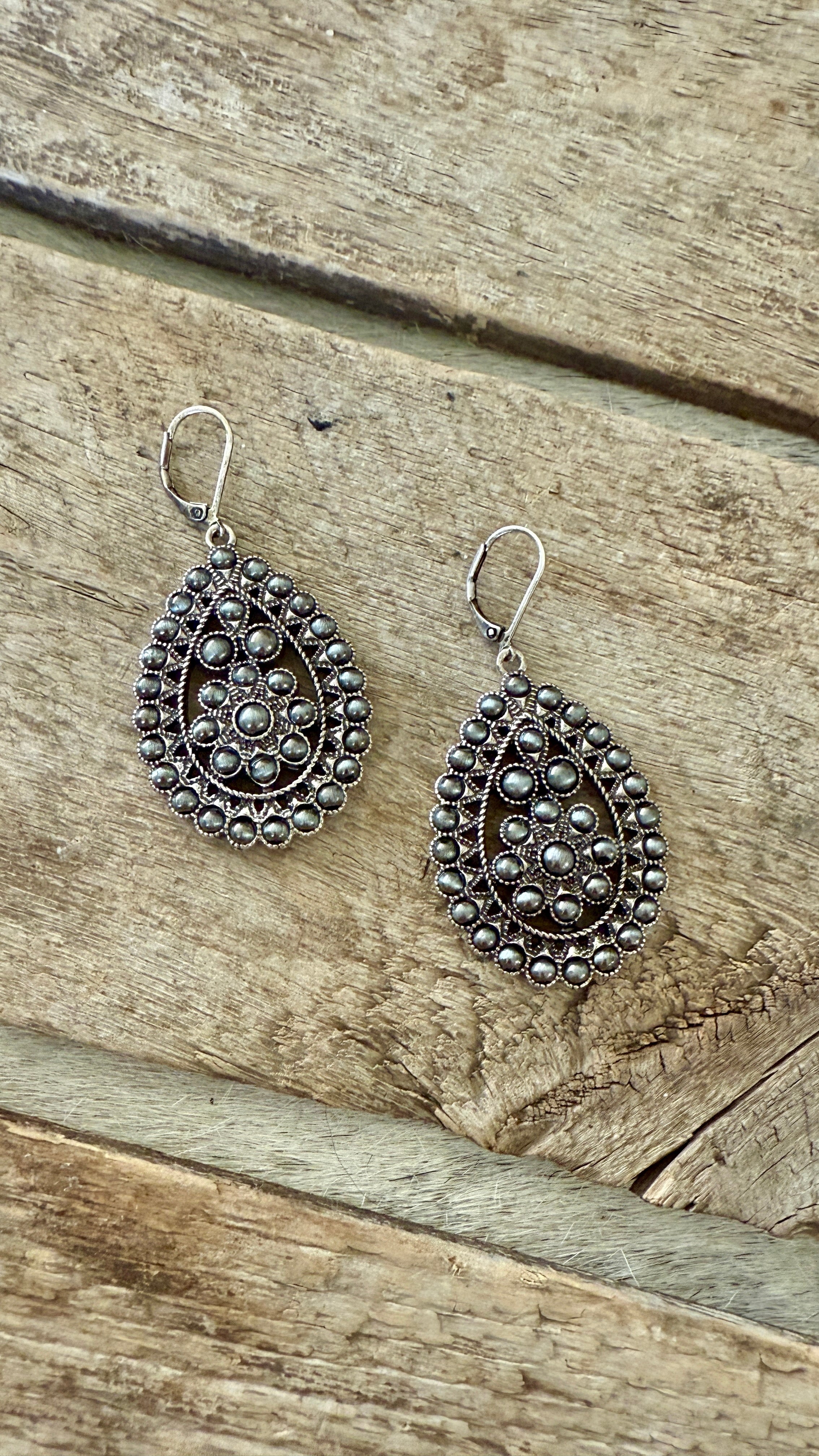 Scalloped Teardrop Earrings