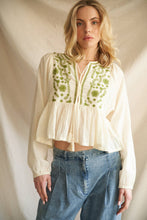 Load image into Gallery viewer, Silver Spurs - Top
