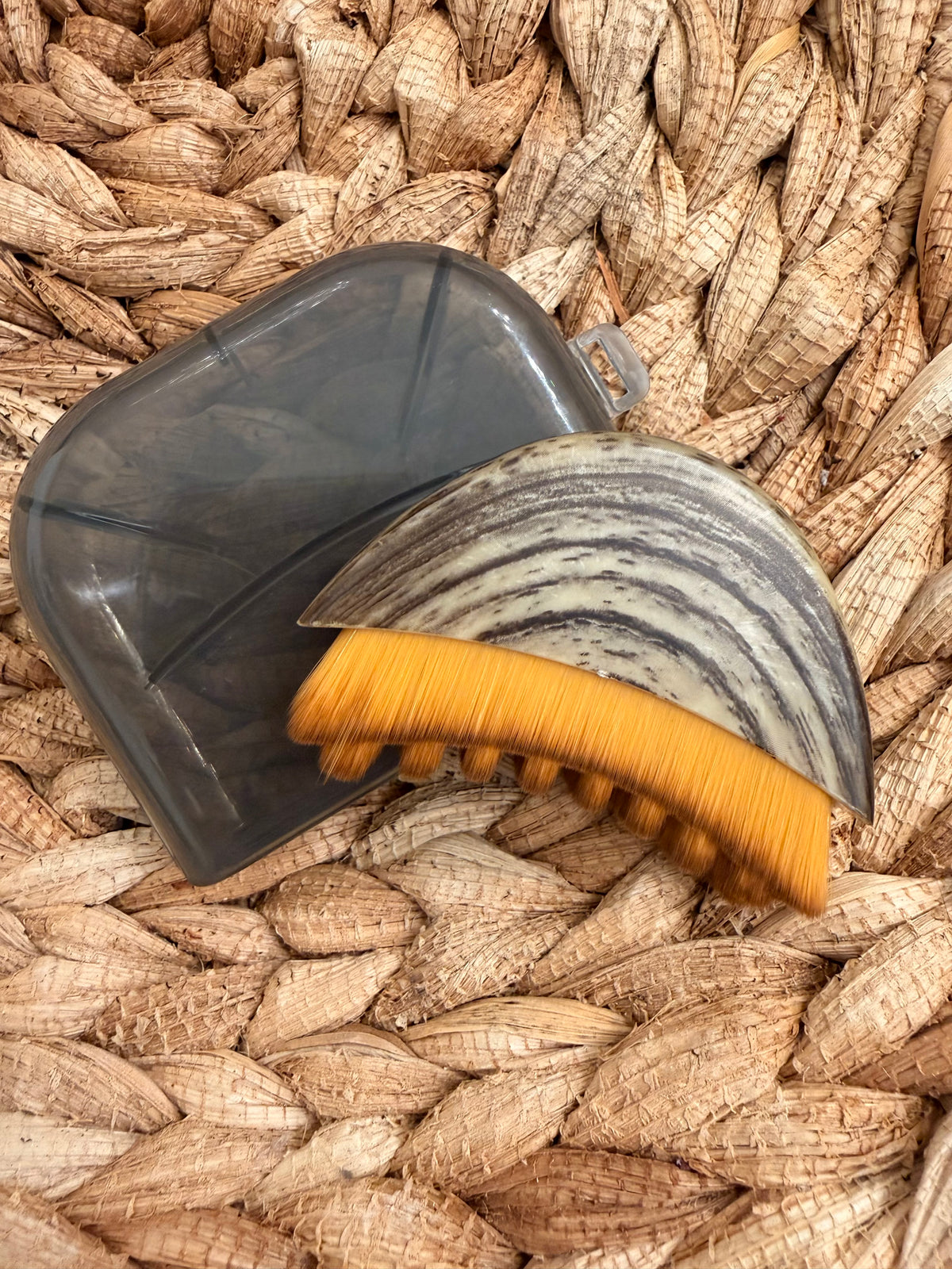 Facial Dry Brush