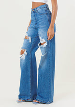 Load image into Gallery viewer, Euphoria Wide Jeans
