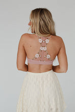 Load image into Gallery viewer, Daisy Breeze Bralette - Pink xs/s
