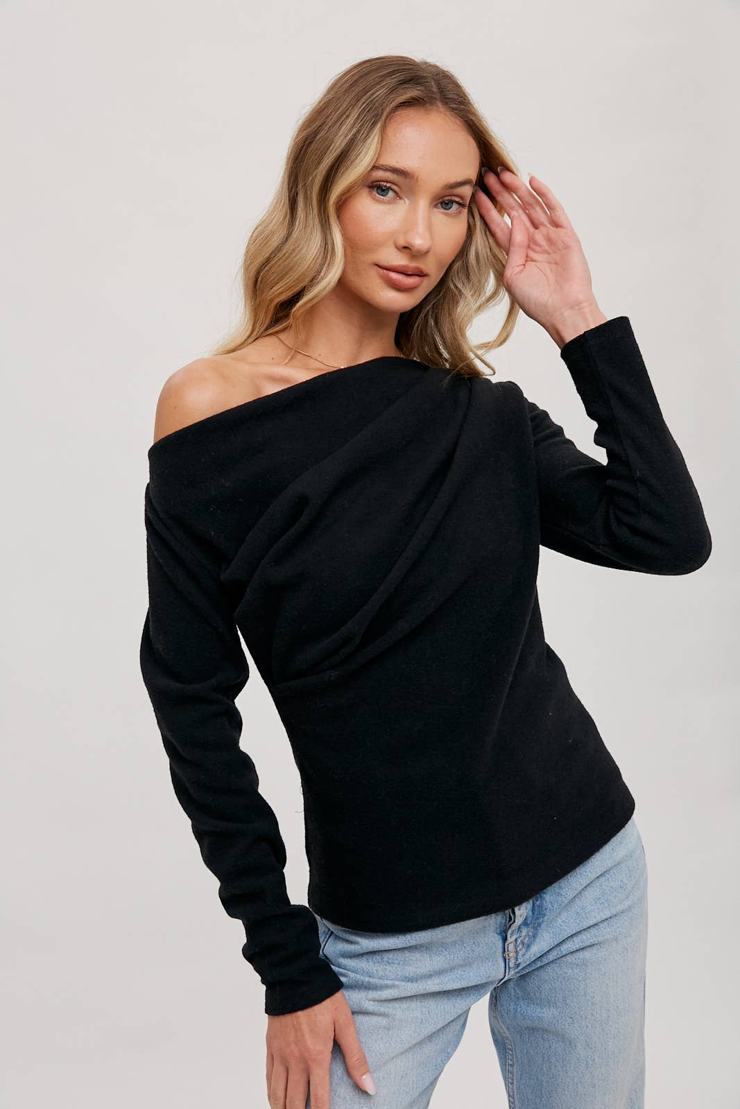 The Quiet Horizon - Off the Shoulder Top