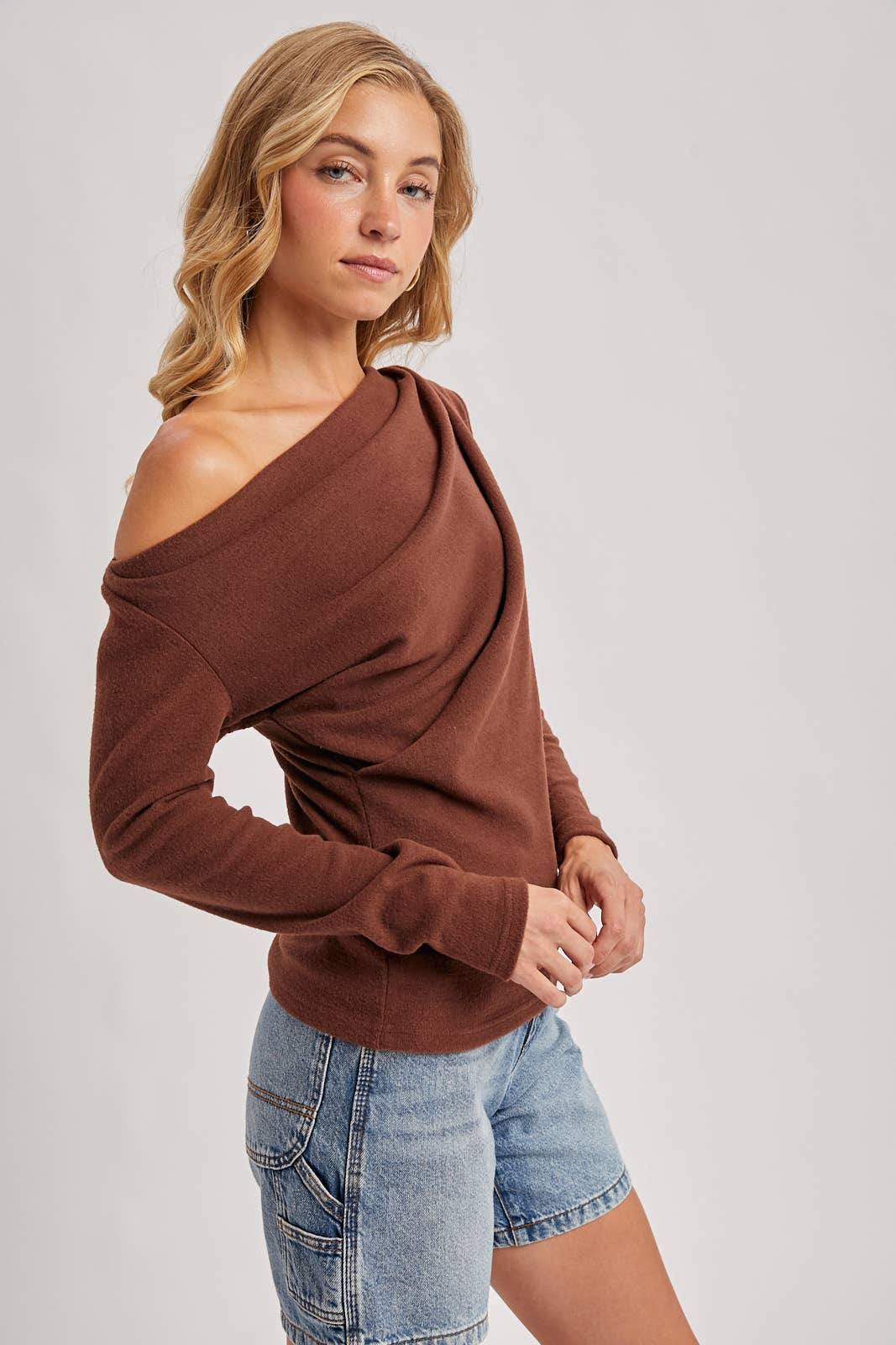 The Quiet Horizon - Off the Shoulder Top