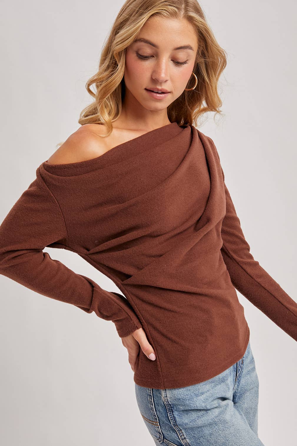 The Quiet Horizon - Off the Shoulder Top
