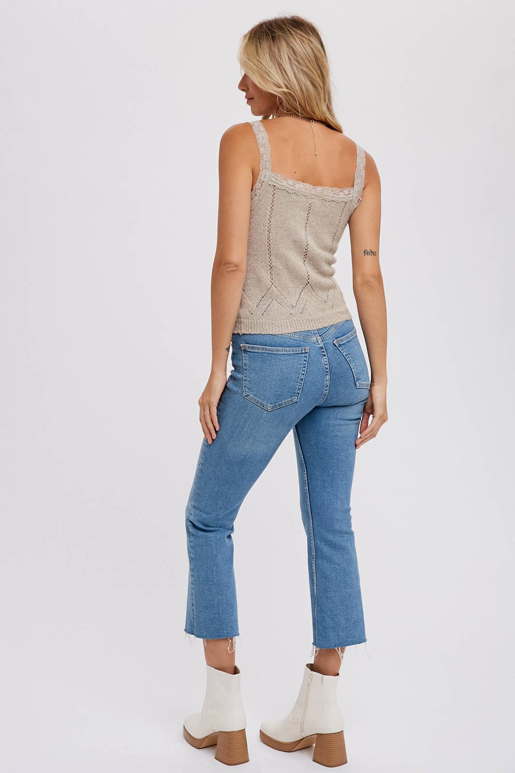 LACE TRIMMED KNIT CAMI