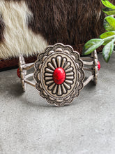 Load image into Gallery viewer, Red Eyes Bracelet
