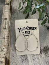 Load image into Gallery viewer, Keep It Simple Sweetie Earrings
