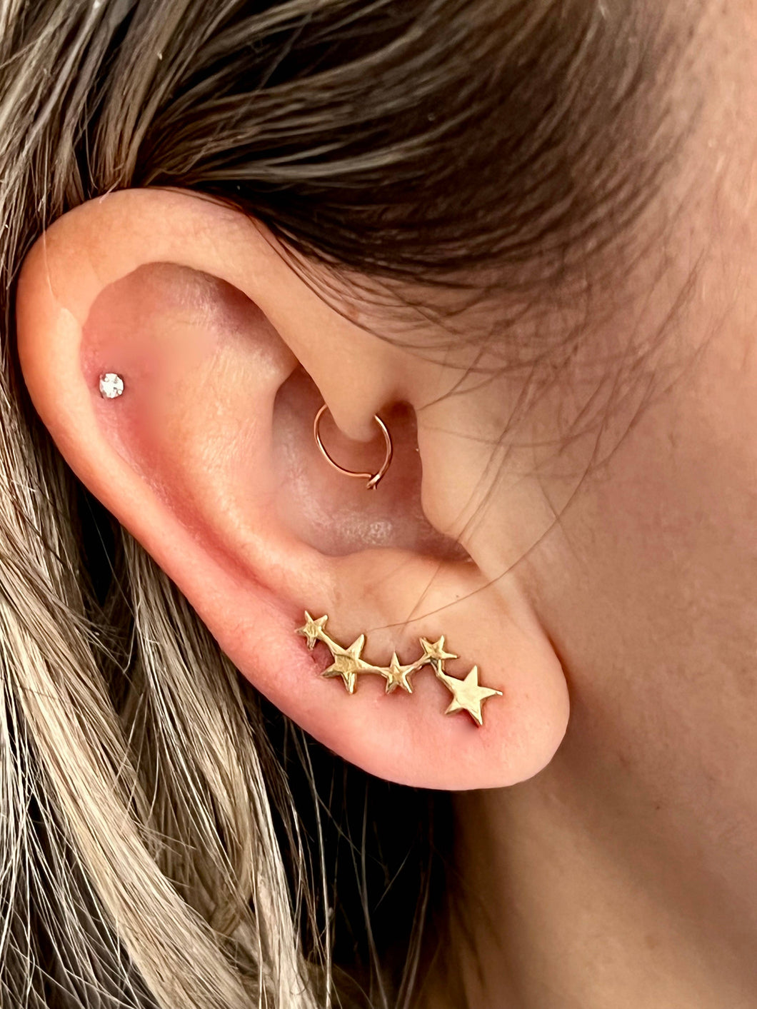 Splendor Tiny Stars Brass Ear Climber