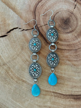 Load image into Gallery viewer, Desert Daisy Earrings
