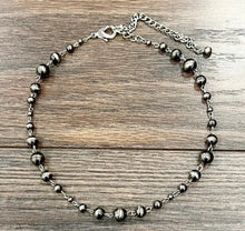 Load image into Gallery viewer, Prairie Pearls Navajo Bead Necklace
