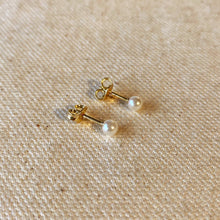 Load image into Gallery viewer, 18k Gold Filled 4mm Classic Pearl Stud
