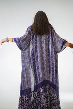 Load image into Gallery viewer, Paisley Tapestry Free Flow Duster Kimono - Purple
