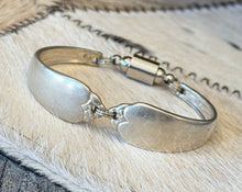 Load image into Gallery viewer, Bethany Spoon Bracelet - Size XS 6.5” Wrist
