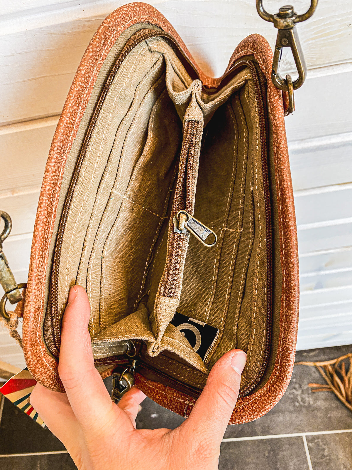 Nelly - Sling Bag