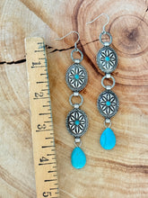 Load image into Gallery viewer, Desert Daisy Earrings
