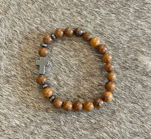 Load image into Gallery viewer, Lead Me to the Cross Bracelet
