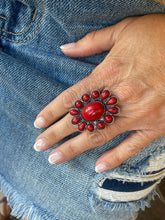 Load image into Gallery viewer, The Best Day Stretch Blossom Ring
