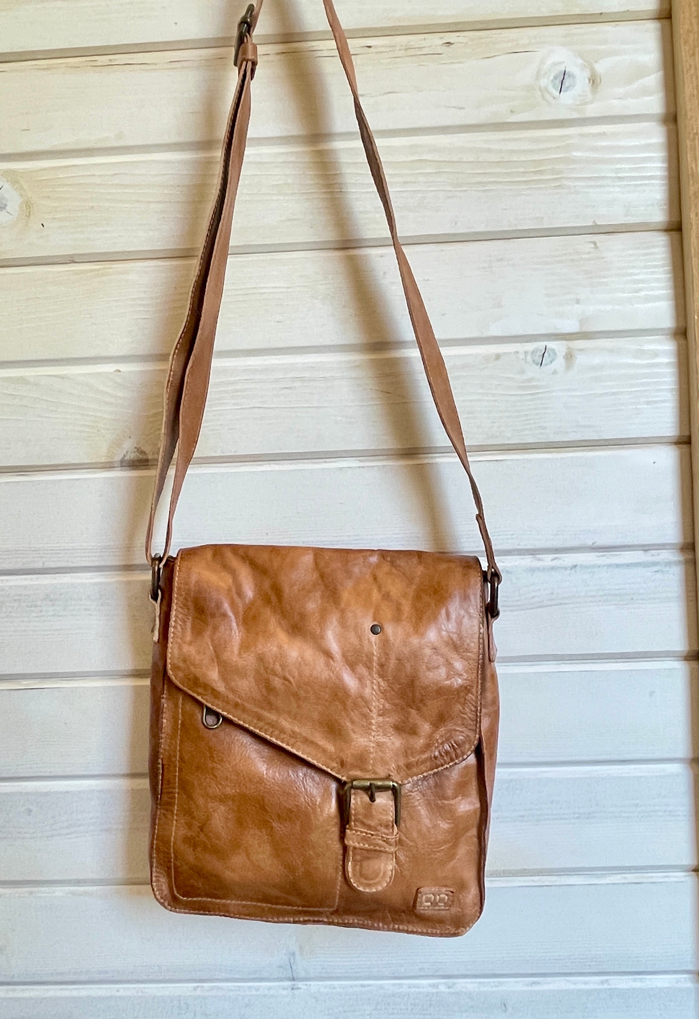 Venice Beach Crossbody Bag