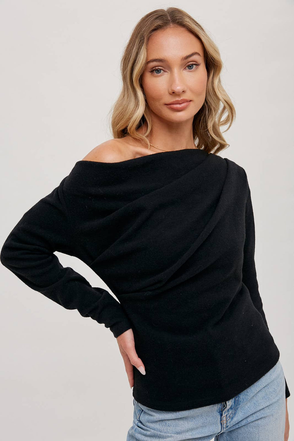 The Quiet Horizon - Off the Shoulder Top