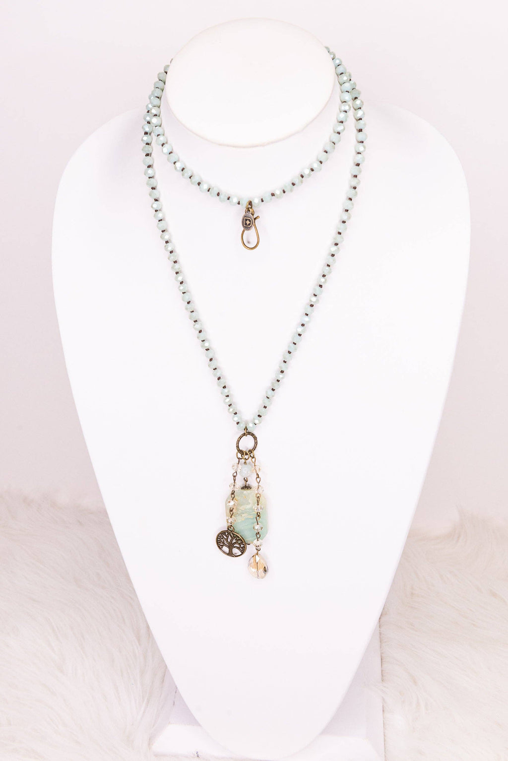 Lily Necklace in Mint