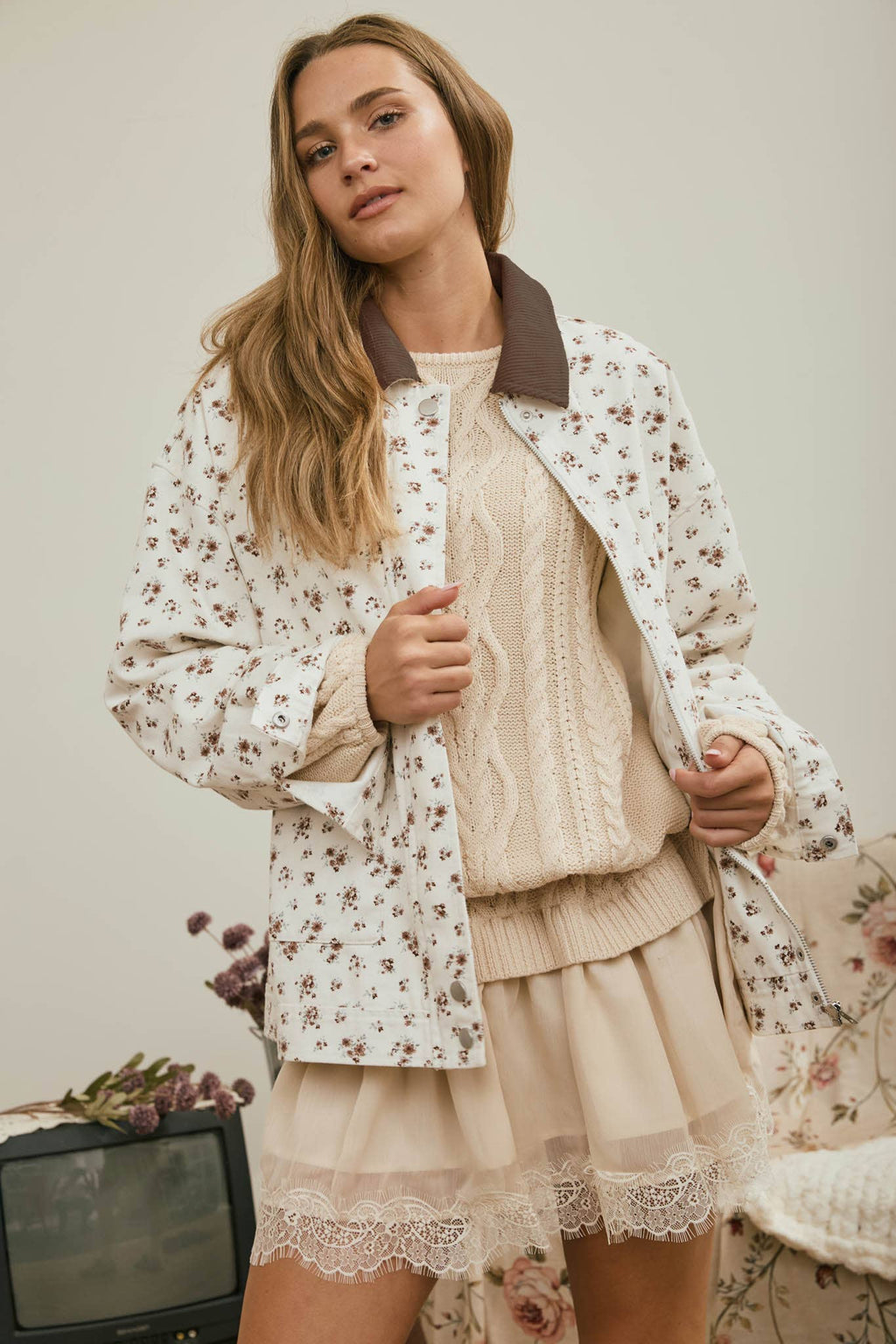 Chasing Summer Corduroy Collar Printed Jacket
