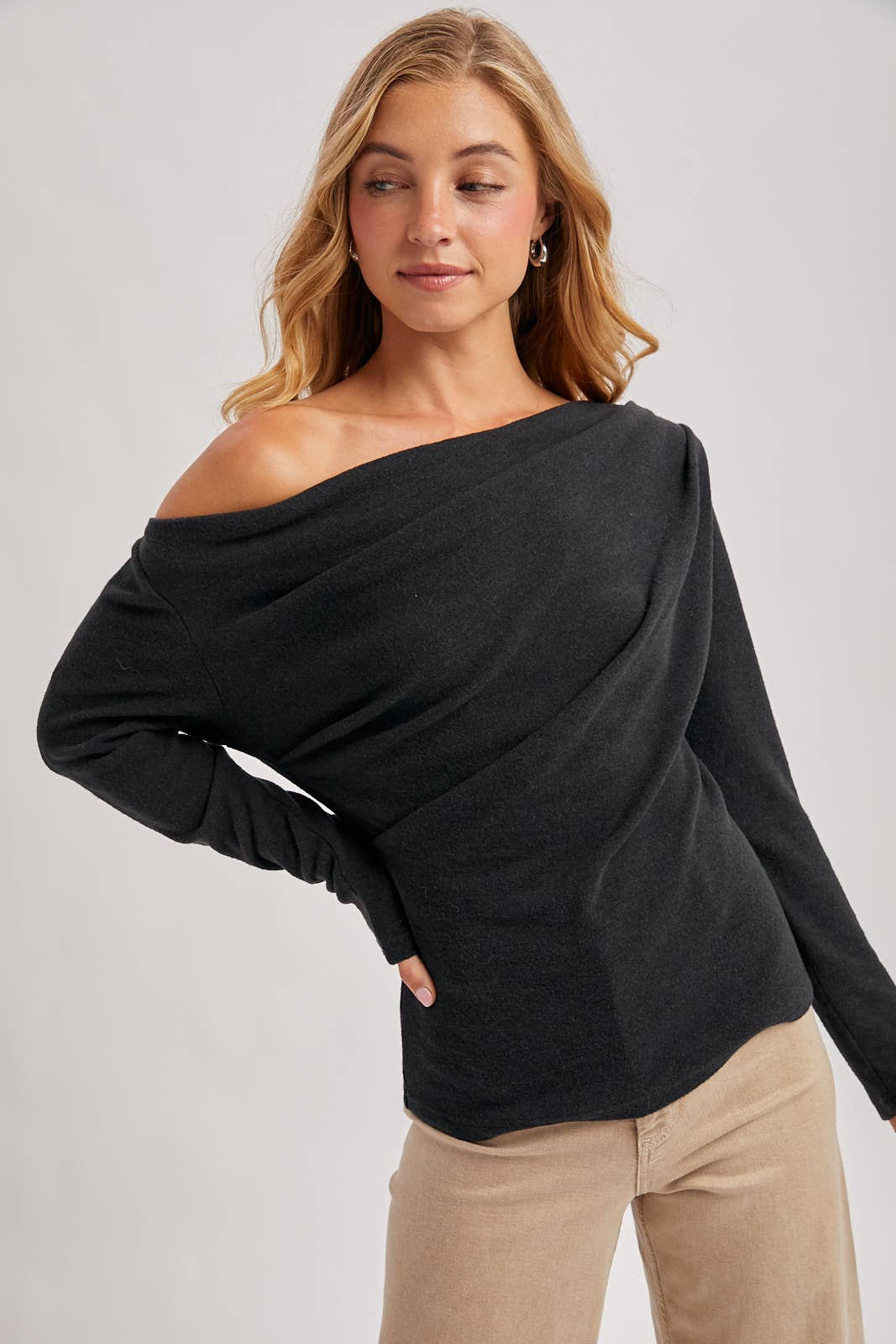 The Quiet Horizon - Off the Shoulder Top