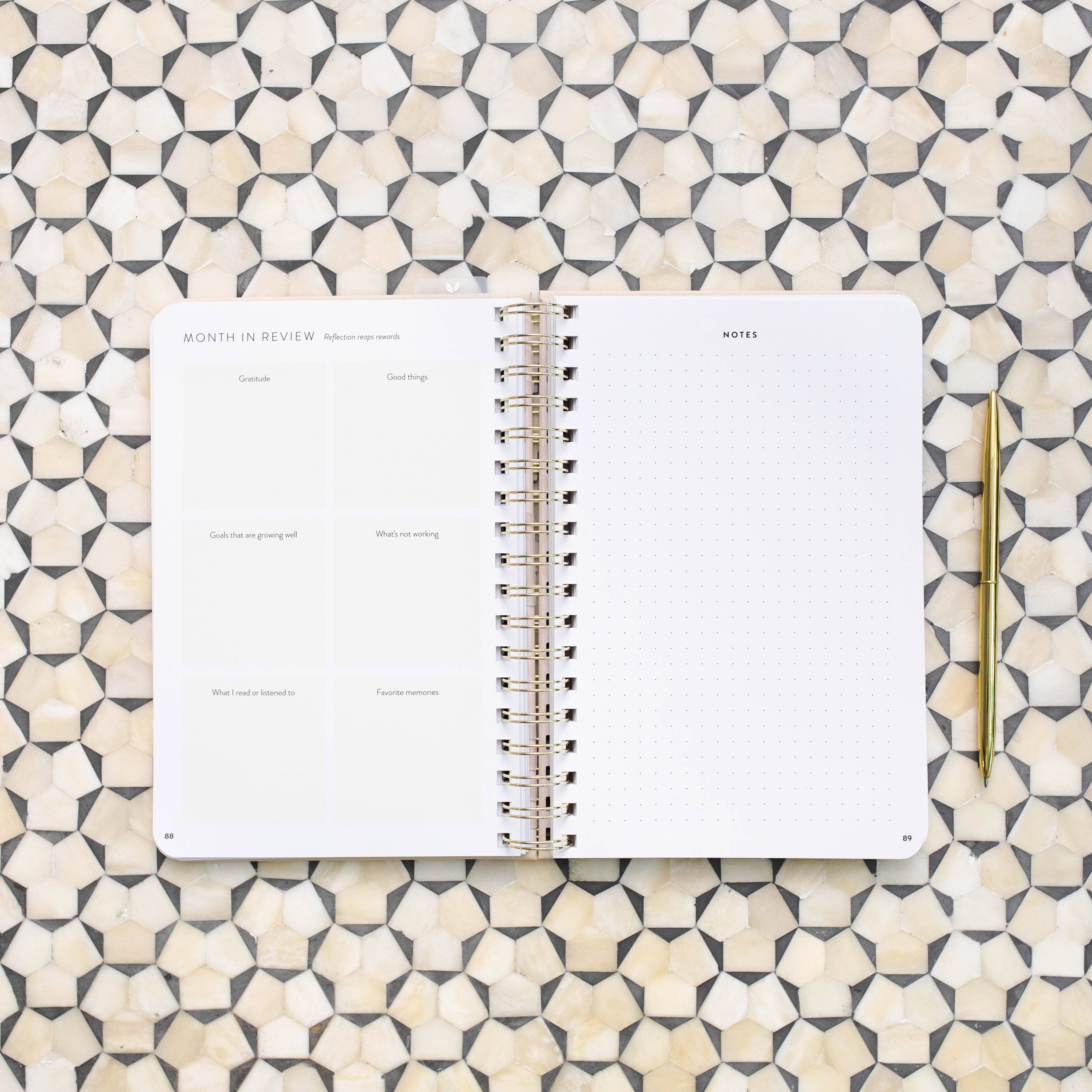 Fresh Start Daily Goal Planner | Natural Spiral | Undated