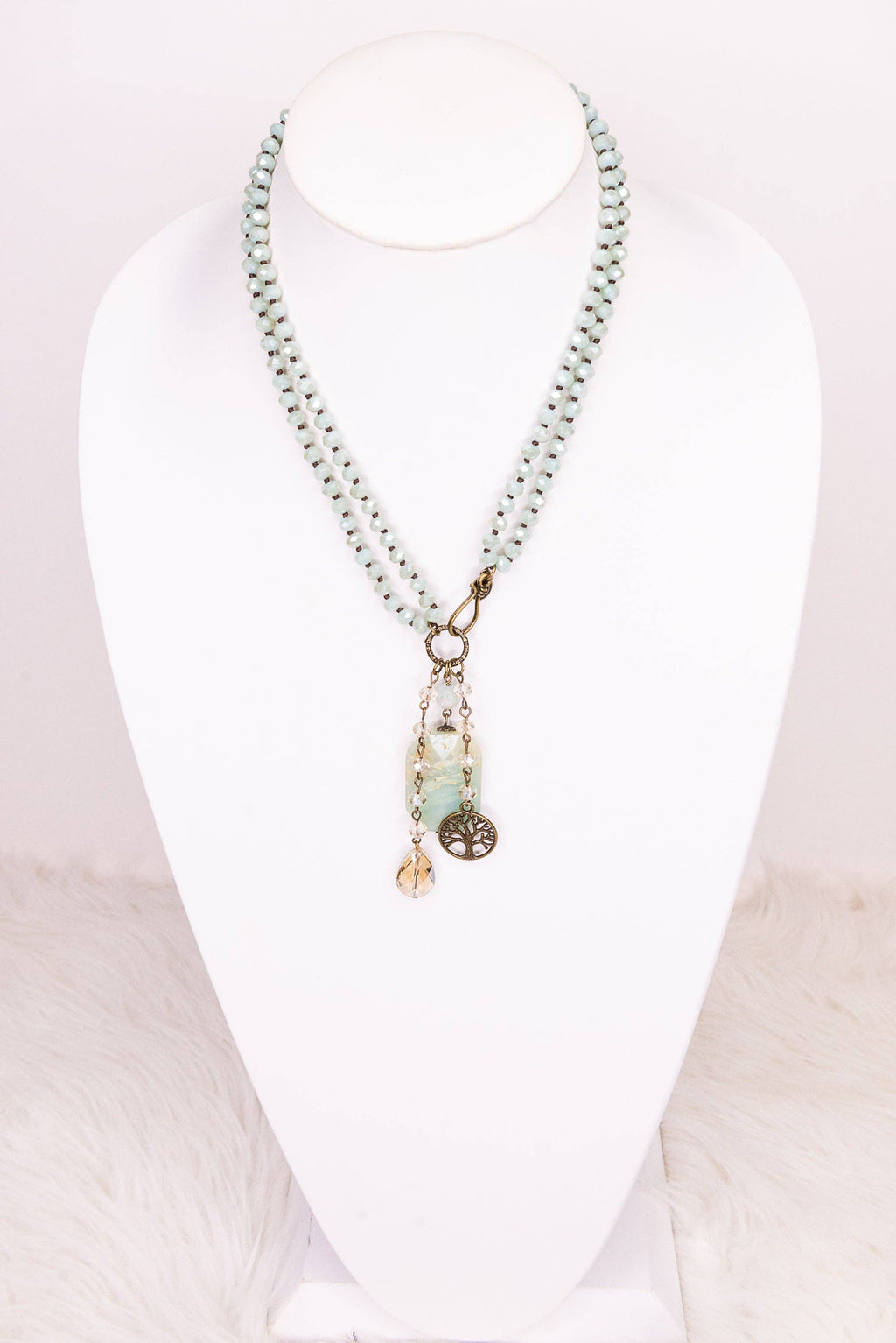 Lily Necklace in Mint
