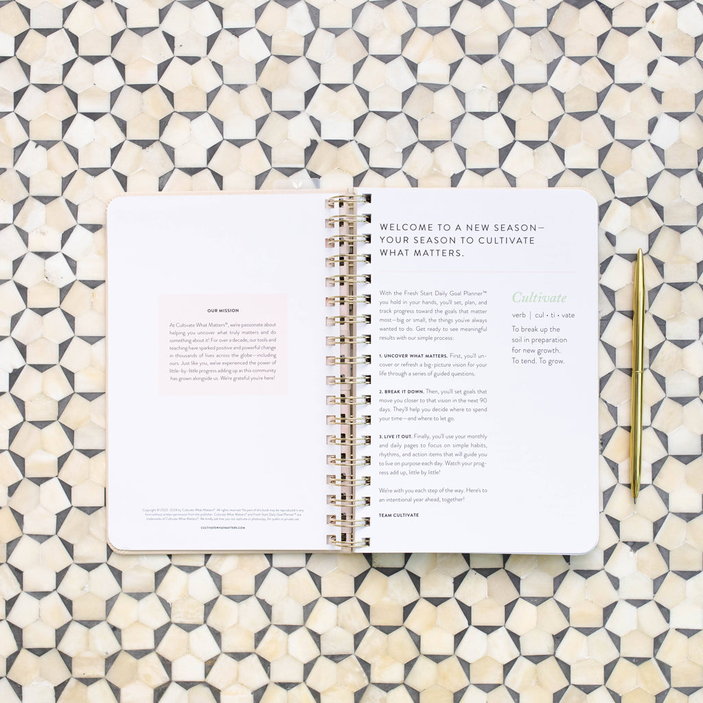 Fresh Start Daily Goal Planner | Natural Spiral | Undated