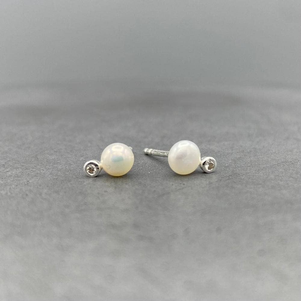 Elegant Sterling Silver Pearl Stud Earrings