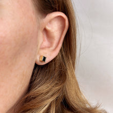 Load image into Gallery viewer, 18k Gold Filled Colored Square Stud Earring With Detailed Bezel
