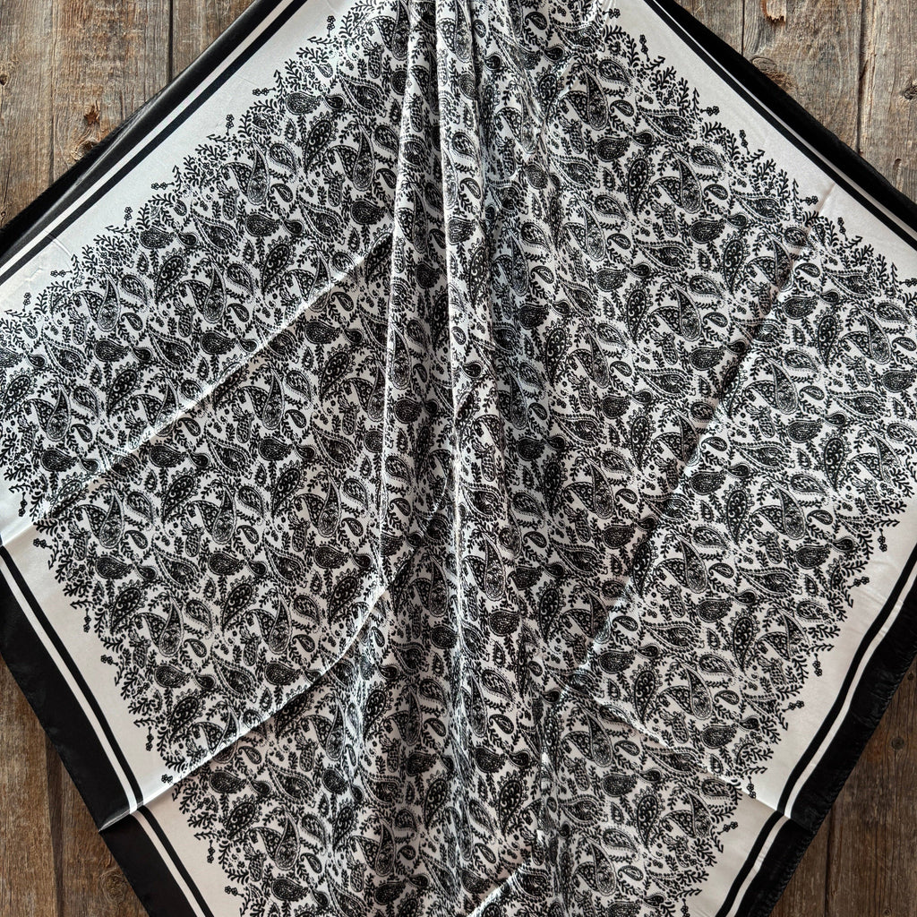 Black and White Paisley Wild Rag / Scarf WR3408X