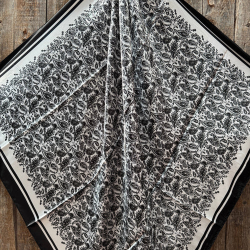 Black and White Paisley Wild Rag / Scarf WR3408X