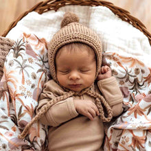 Load image into Gallery viewer, Fawn Merino Wool Bonnet &amp; Booties Set
