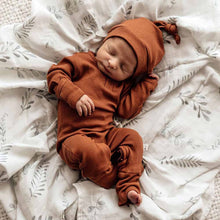 Load image into Gallery viewer, Lil’ Pumpkin Organic Growsuit and Beanie
