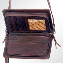 Load image into Gallery viewer, Shiloh Crossbody
